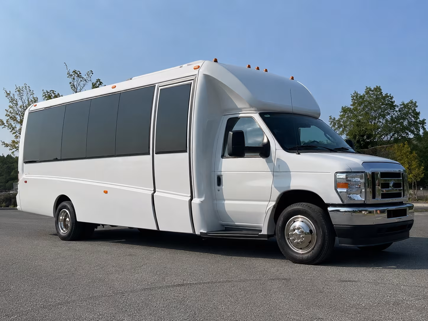 Apex Winery Tour & Pub Crawl Transportation