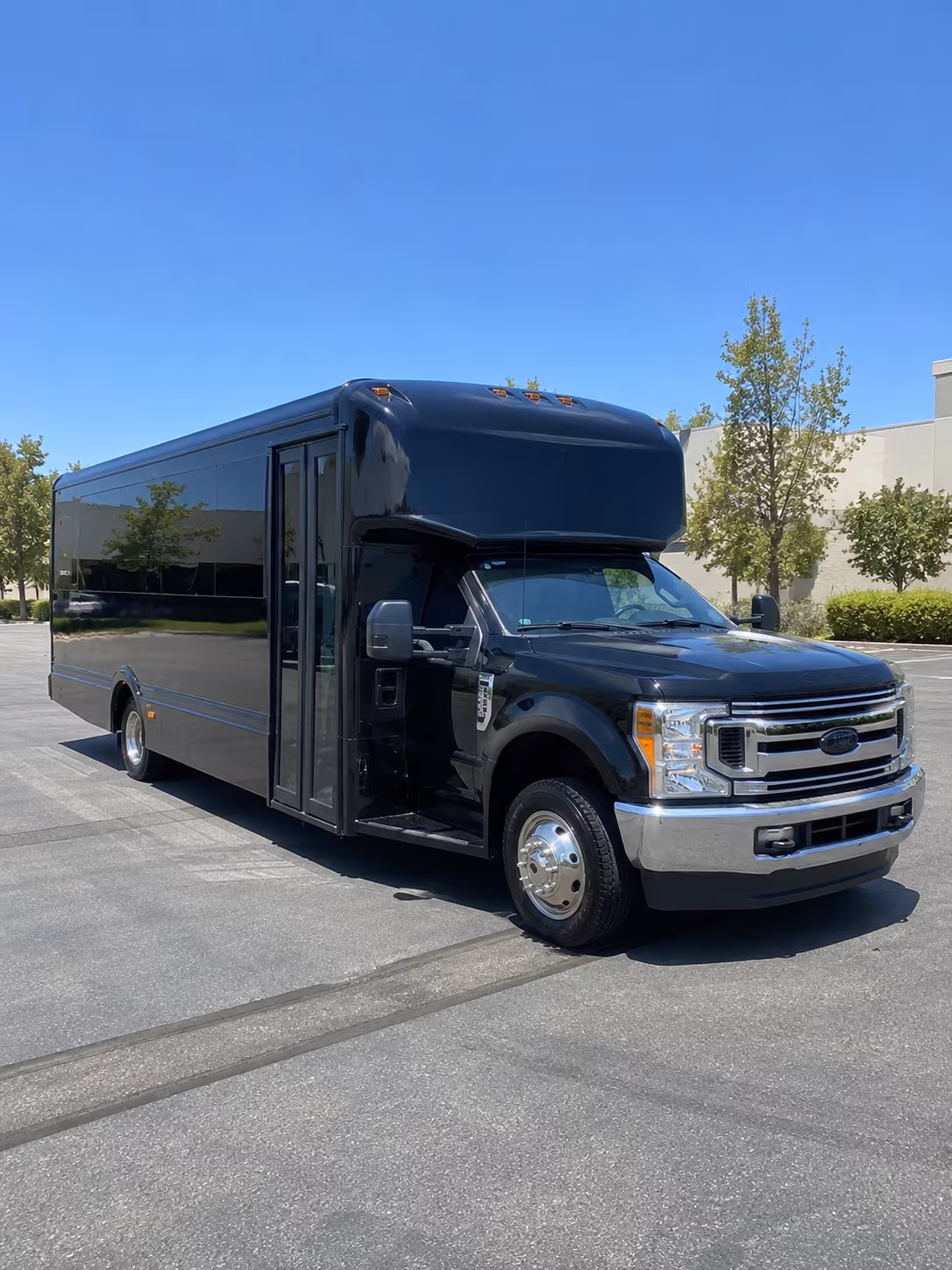 Raleigh Winery Tour & Pub Crawl Transportation party bus exterior